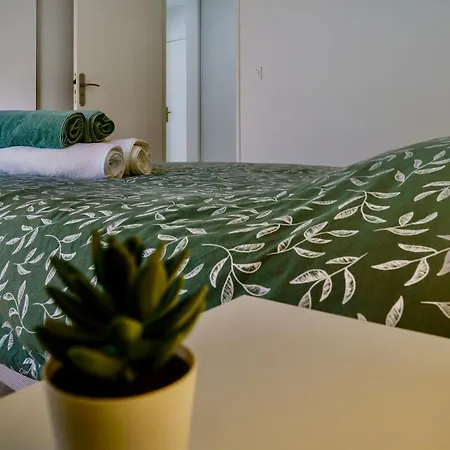100M Plage Appartement Stella - Coeur Antibes Juan