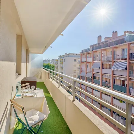 Apartament 100M Plage Appartement Stella - Coeur Antibes Juan *